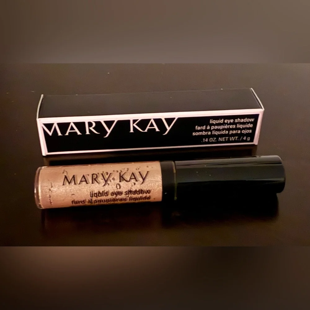 Mary Kay Liquid Eye Shadow “Light Beam” | Shimmer Champagne | New in Box
